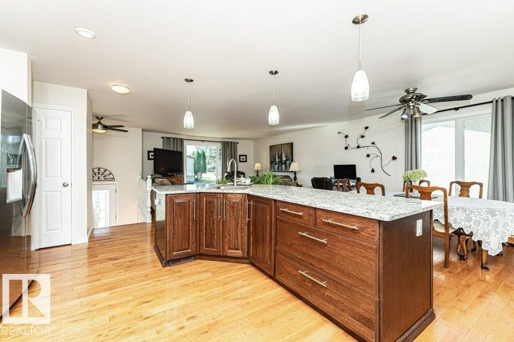5924 11 Avenue Nw, Edmonton, AB