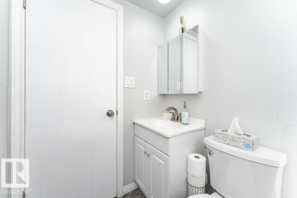 5924 11 Avenue Nw, Edmonton, AB