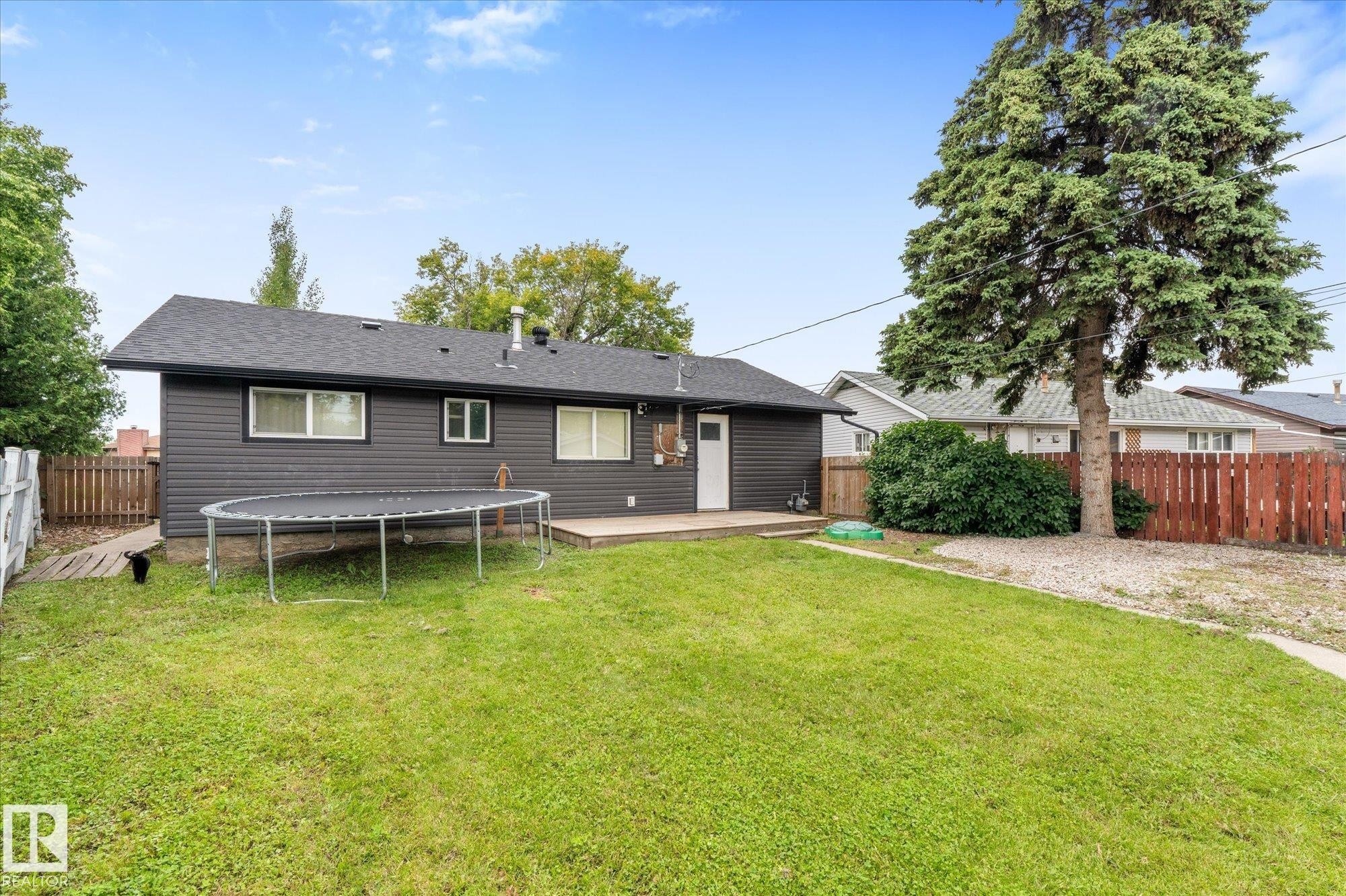 10945 164 Street Nw, Edmonton, AB