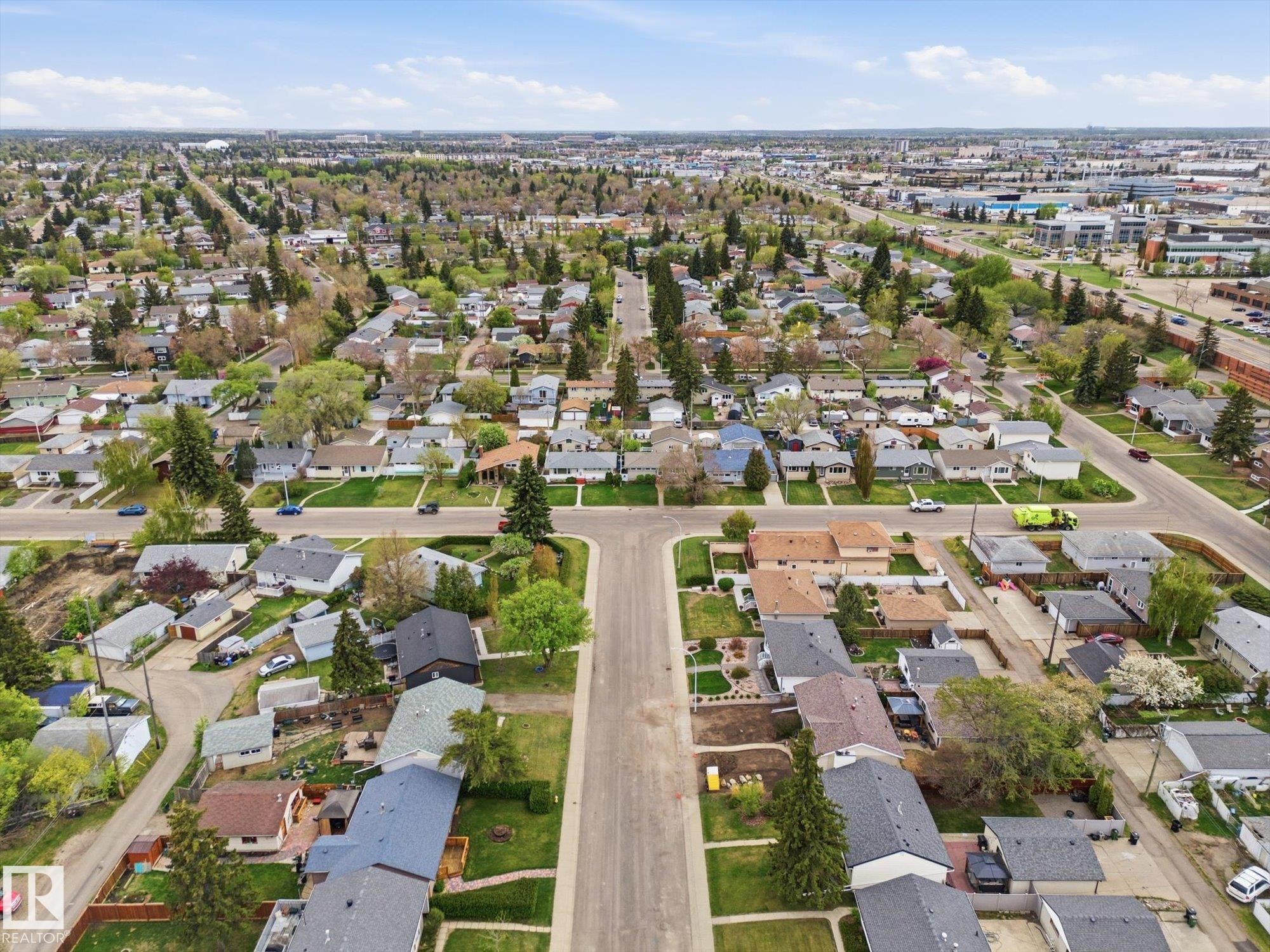 10945 164 Street Nw, Edmonton, AB