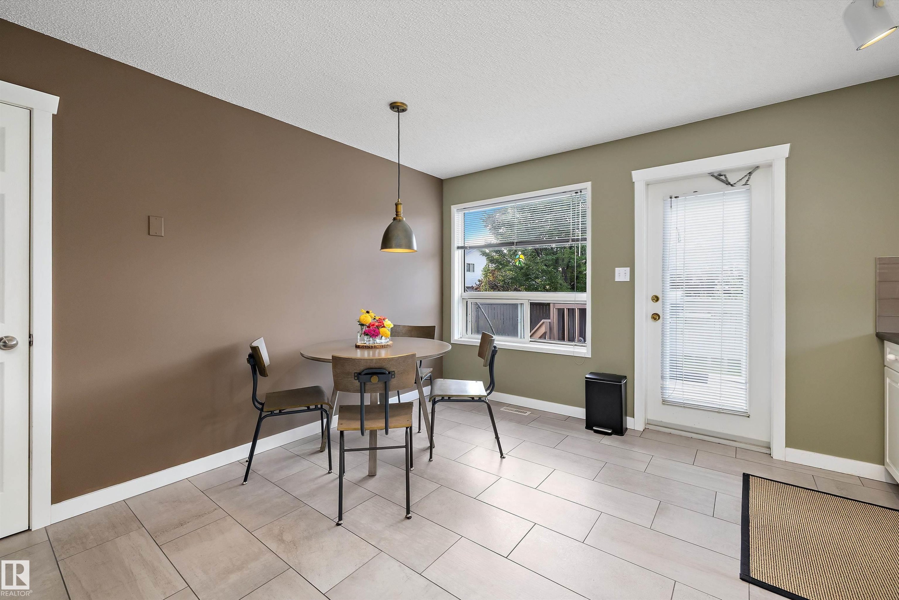 17226 113A Street Nw, Edmonton, AB