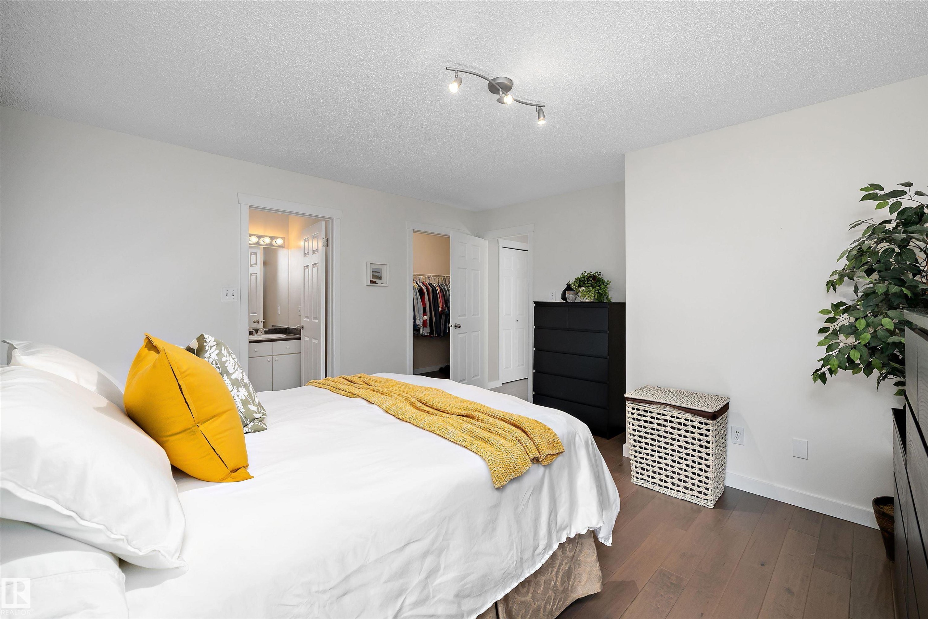 17226 113A Street Nw, Edmonton, AB