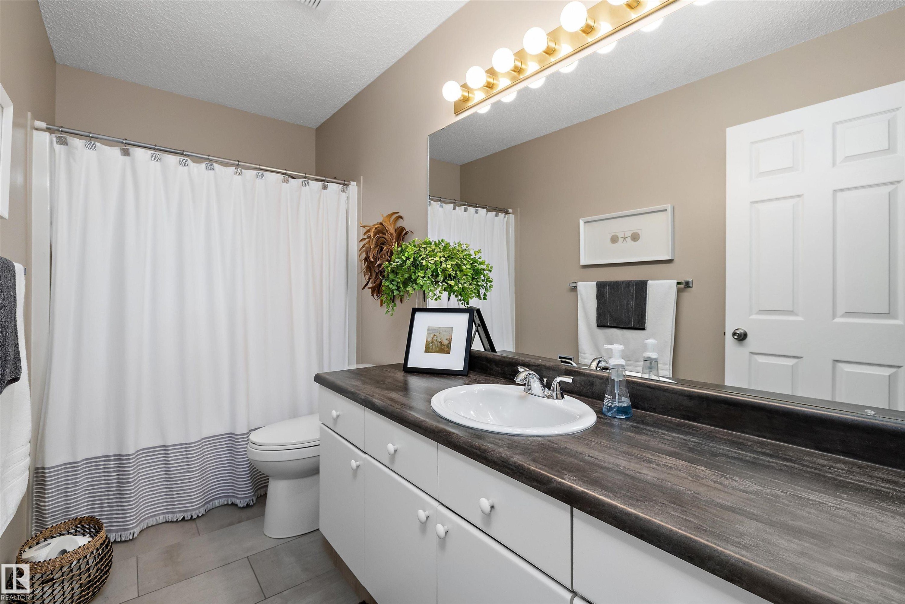 17226 113A Street Nw, Edmonton, AB