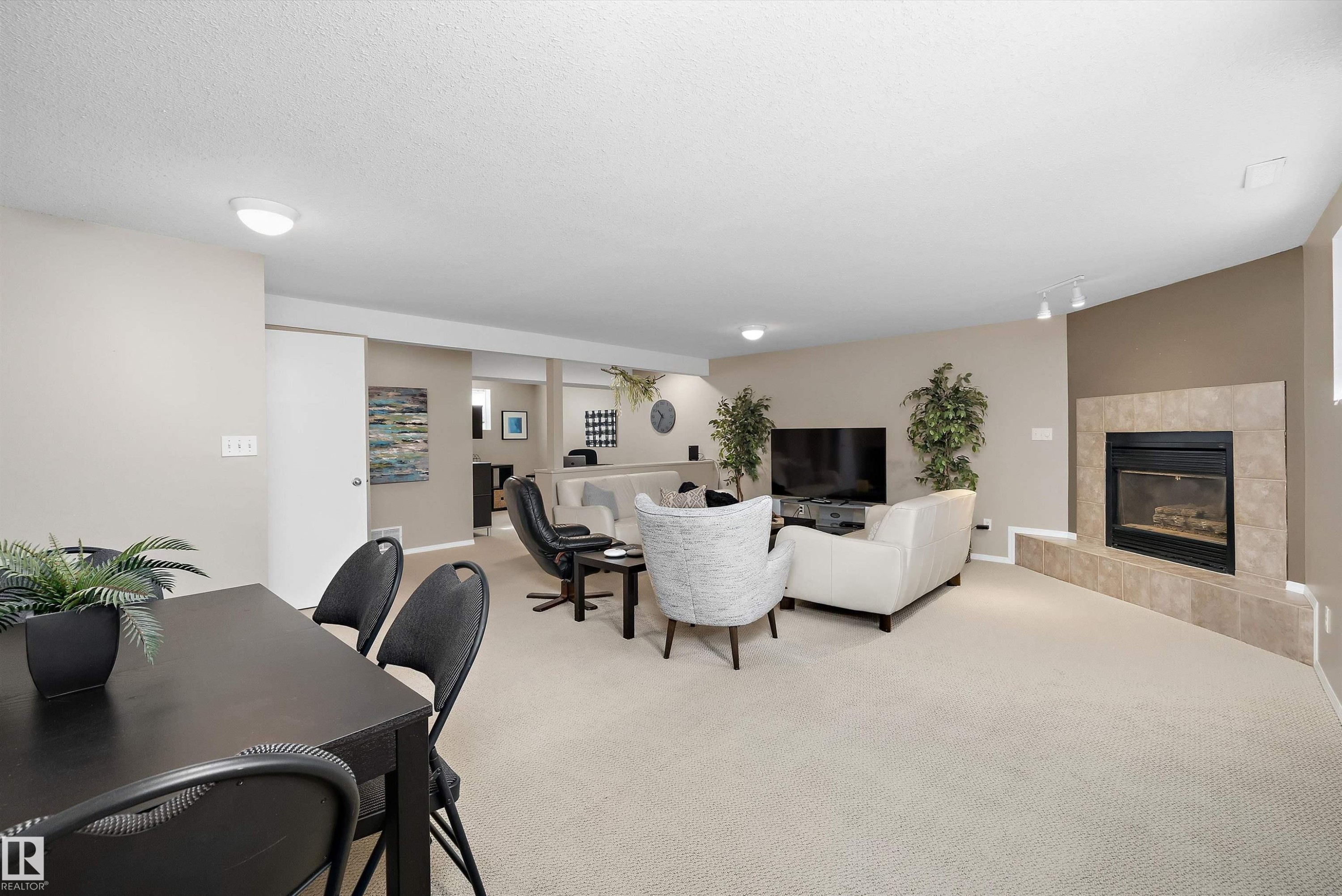 17226 113A Street Nw, Edmonton, AB