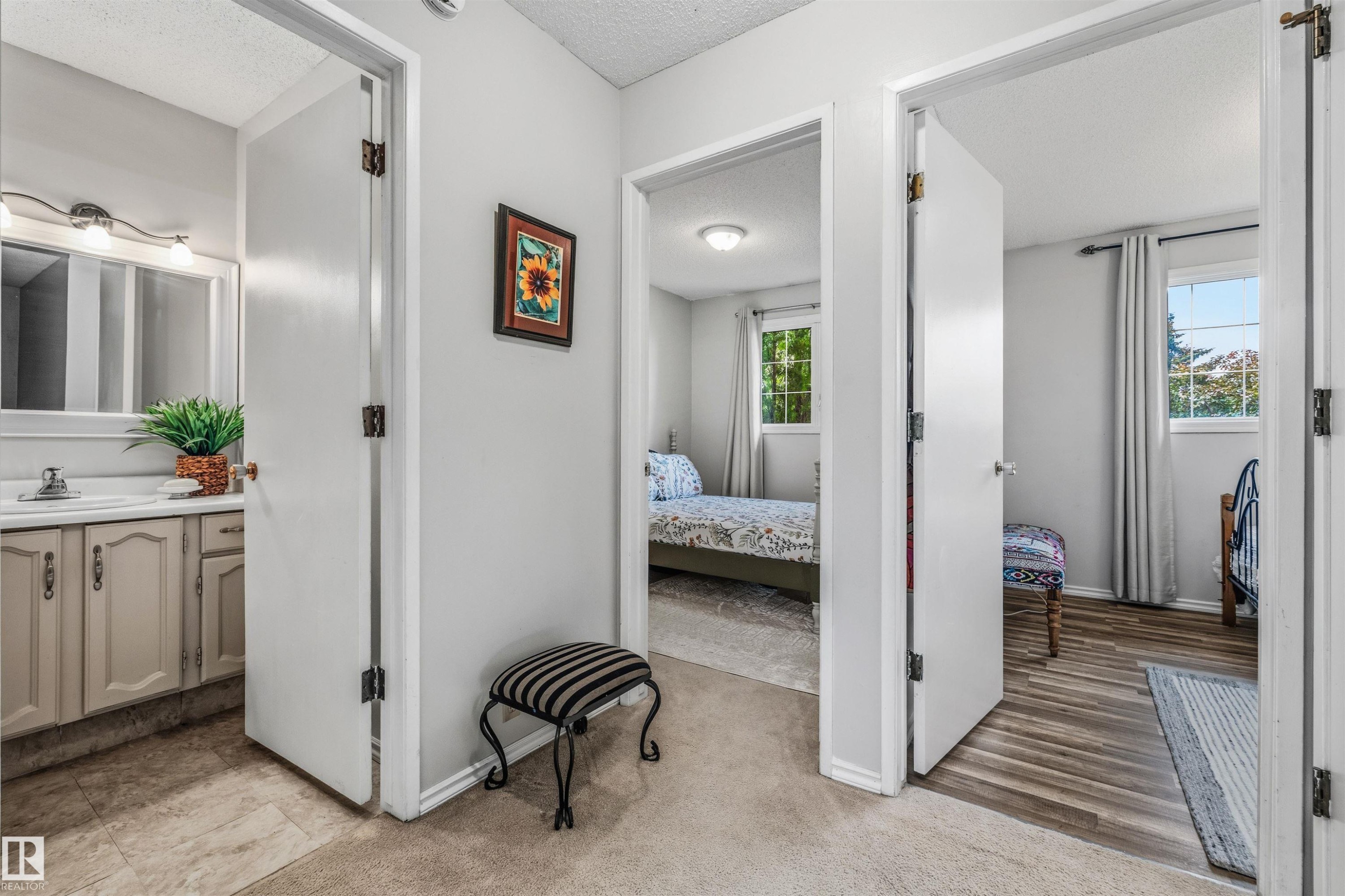 15915 112 Street Nw, Edmonton, AB - Indoor