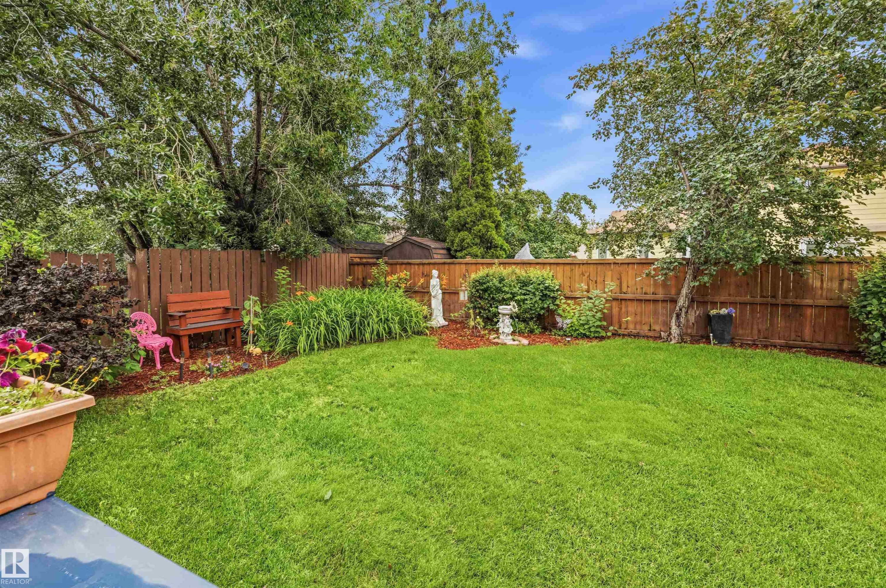 15915 112 Street Nw, Edmonton, AB - Outdoor With Backyard