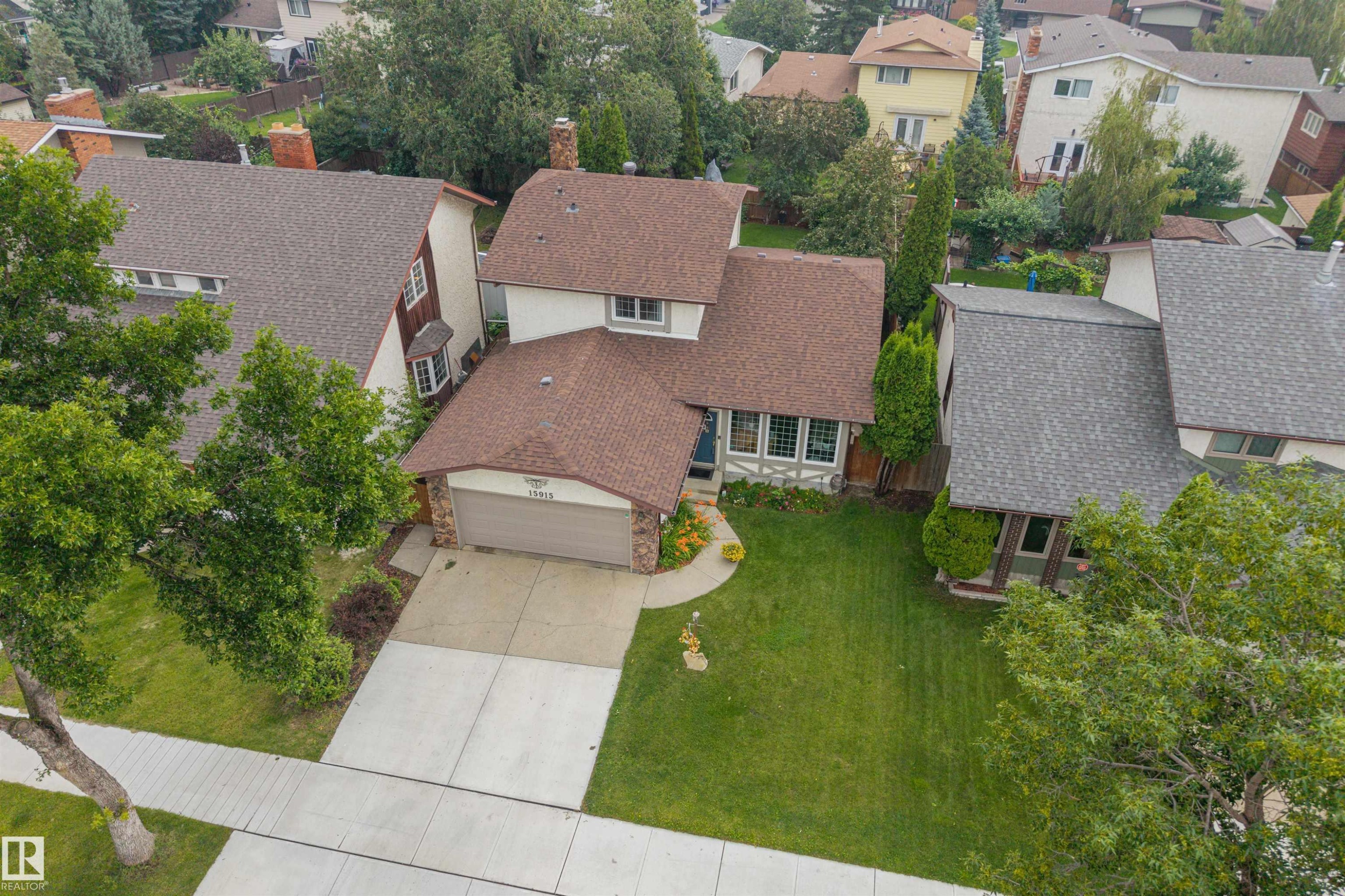 15915 112 Street Nw, Edmonton, AB - Outdoor