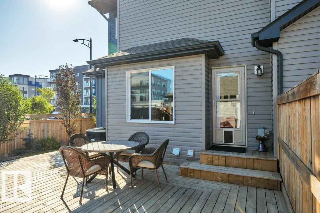 160 Desrochers Gate Sw, Edmonton, AB