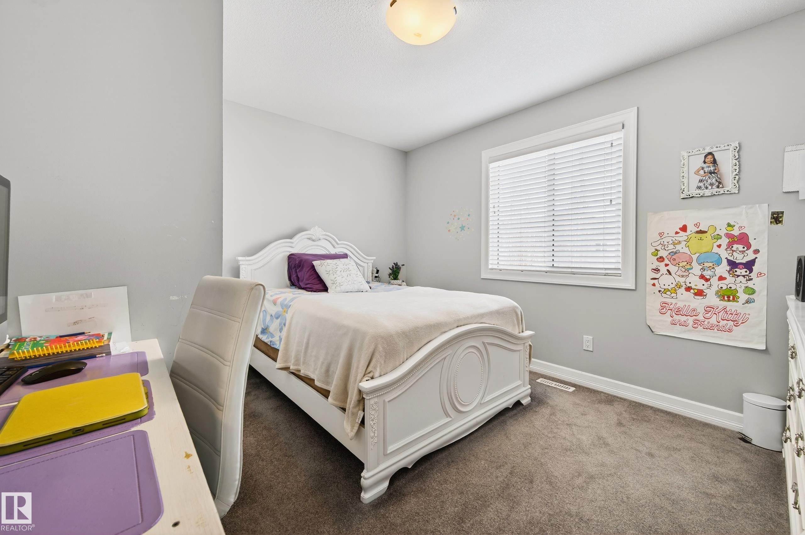 3306 Hilton Crescent Nw, Edmonton, AB - Indoor Photo Showing Bedroom