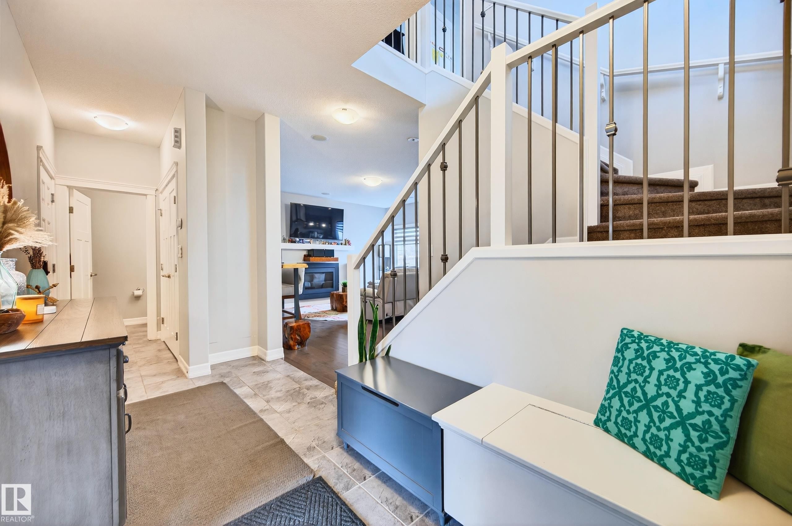 3306 Hilton Crescent Nw, Edmonton, AB - Indoor Photo Showing Other Room