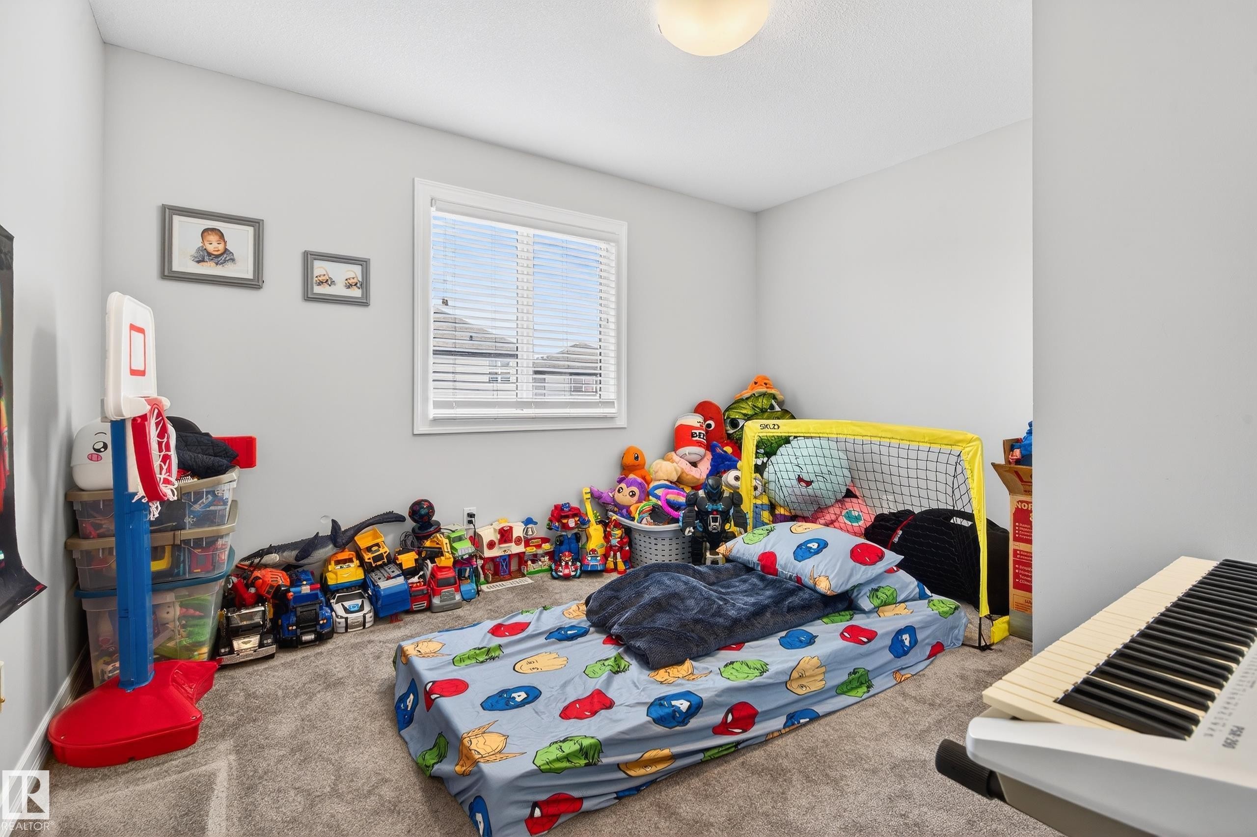 3306 Hilton Crescent Nw, Edmonton, AB - Indoor Photo Showing Other Room