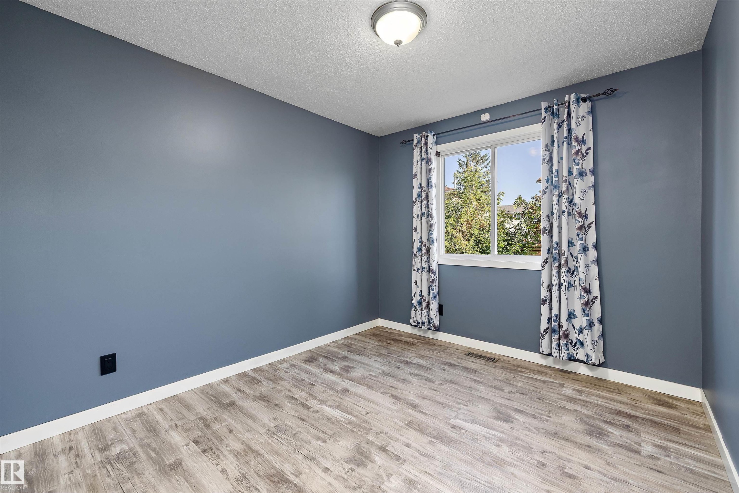 10930 Beaumaris Road Nw, Edmonton, AB