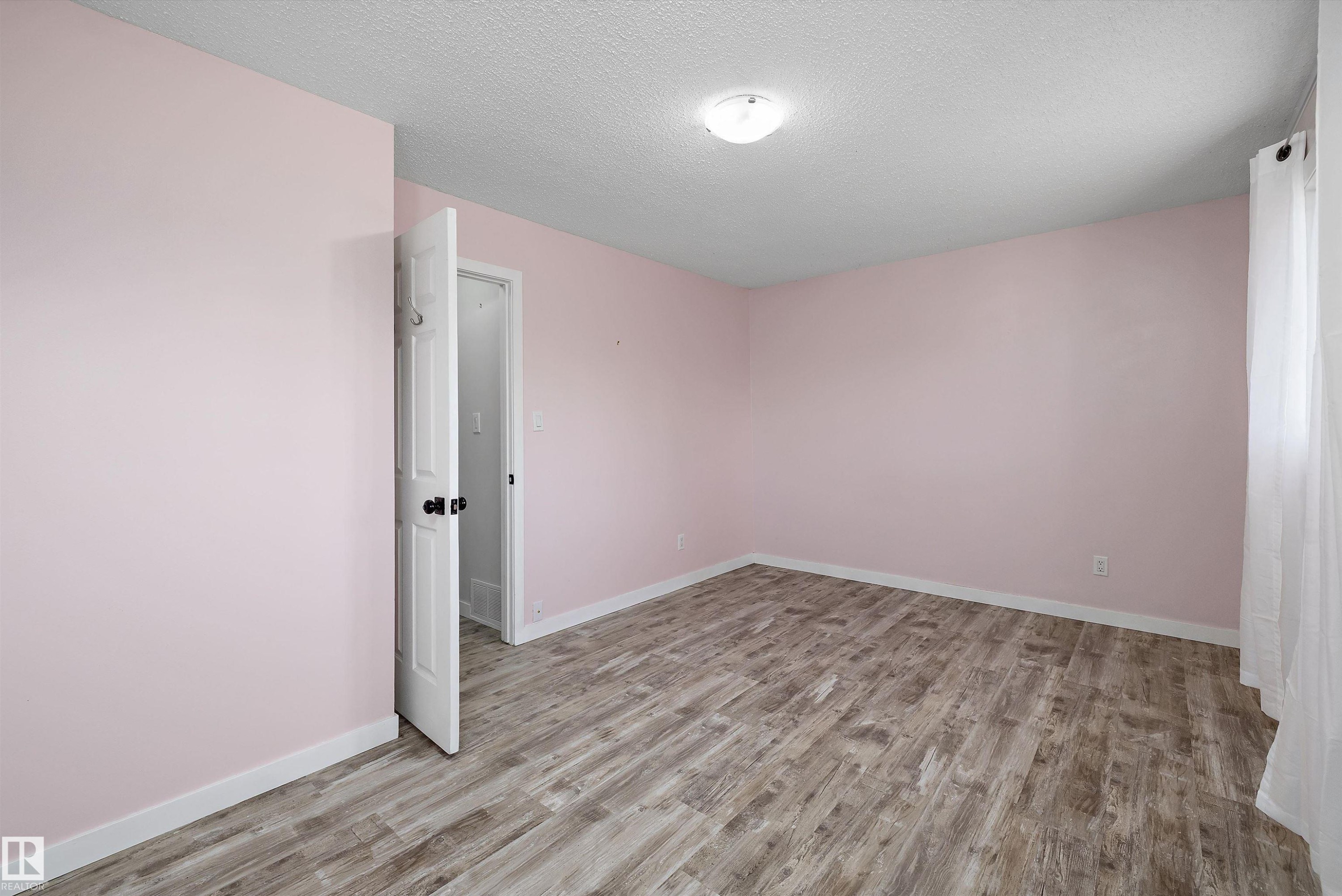 10930 Beaumaris Road Nw, Edmonton, AB
