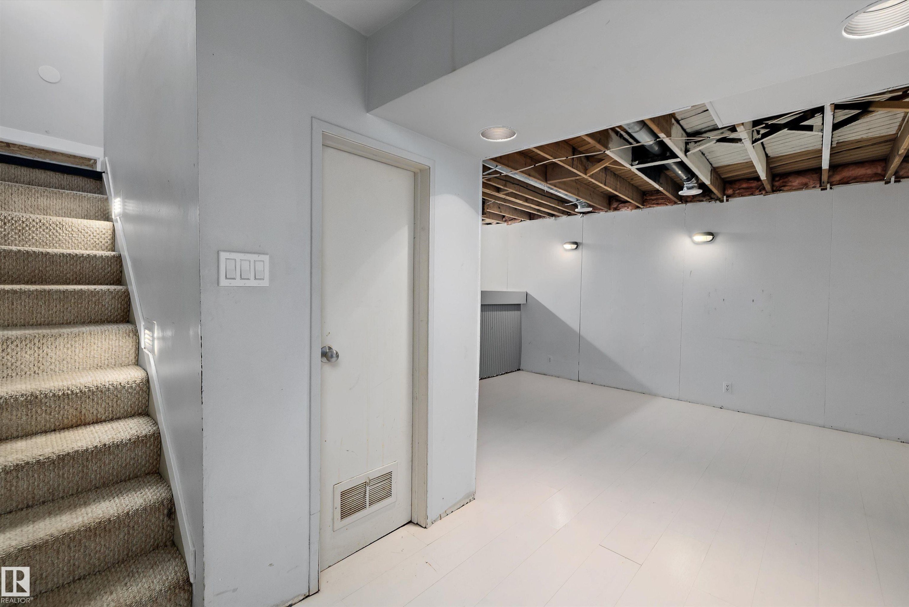 10930 Beaumaris Road Nw, Edmonton, AB