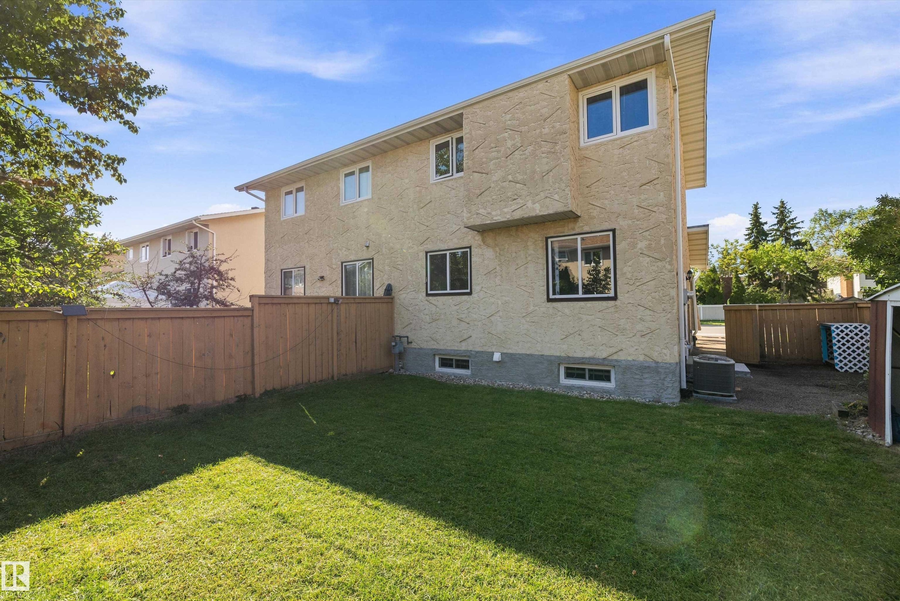 10930 Beaumaris Road Nw, Edmonton, AB