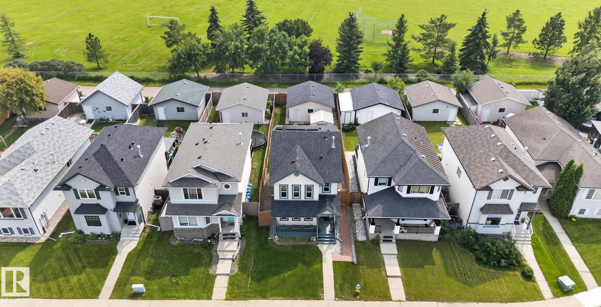 Aerial perspective showcasing multiple properties - 8923 173 Avenue Nw, Edmonton, AB