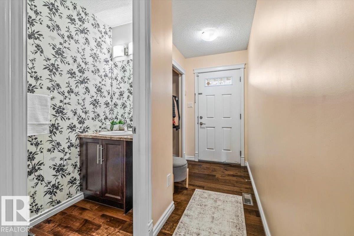9518 Simpson Court Nw, Edmonton, AB