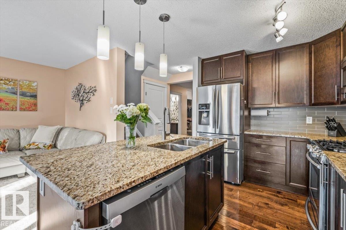 9518 Simpson Court Nw, Edmonton, AB