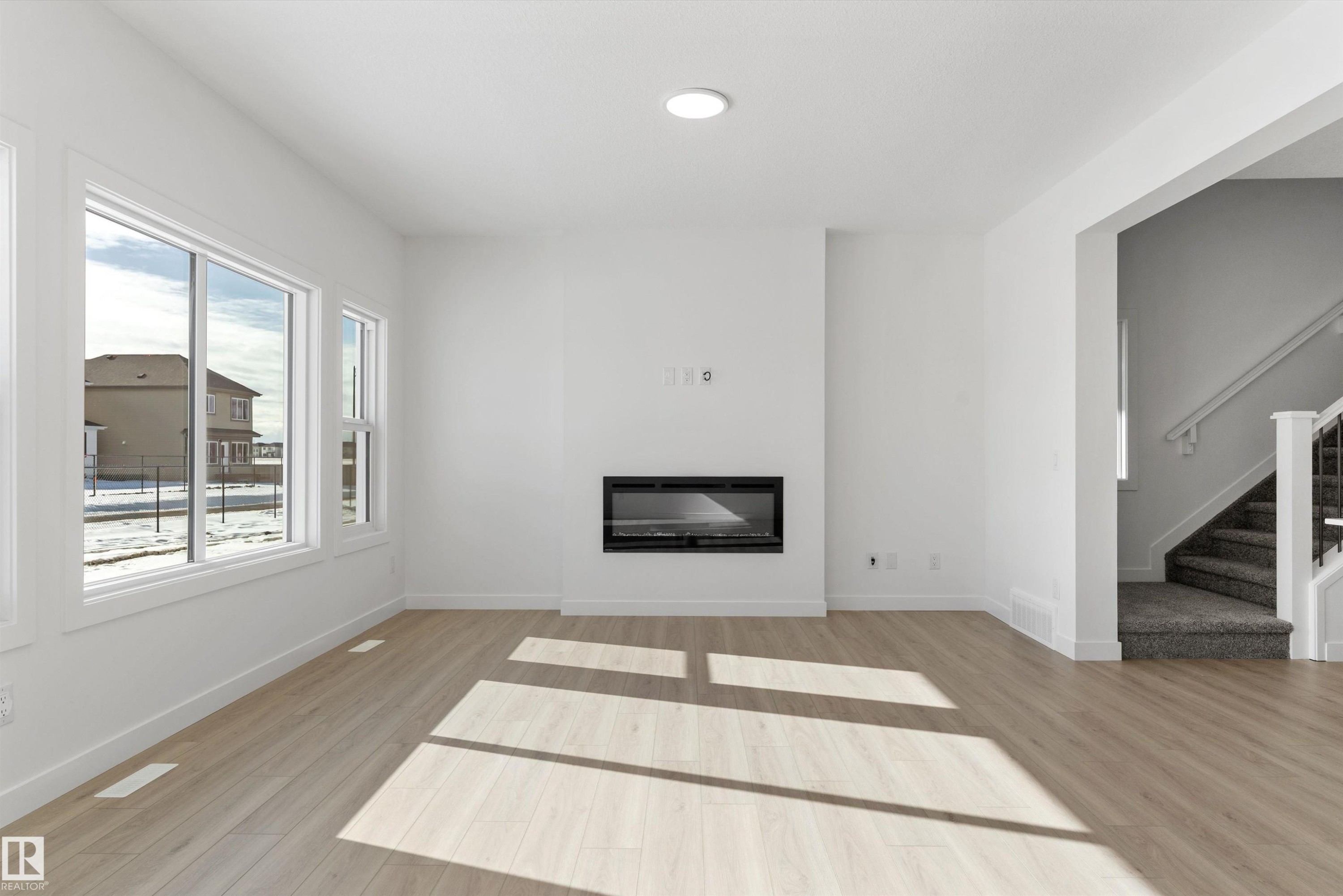 939 18 Avenue Nw, Edmonton, AB