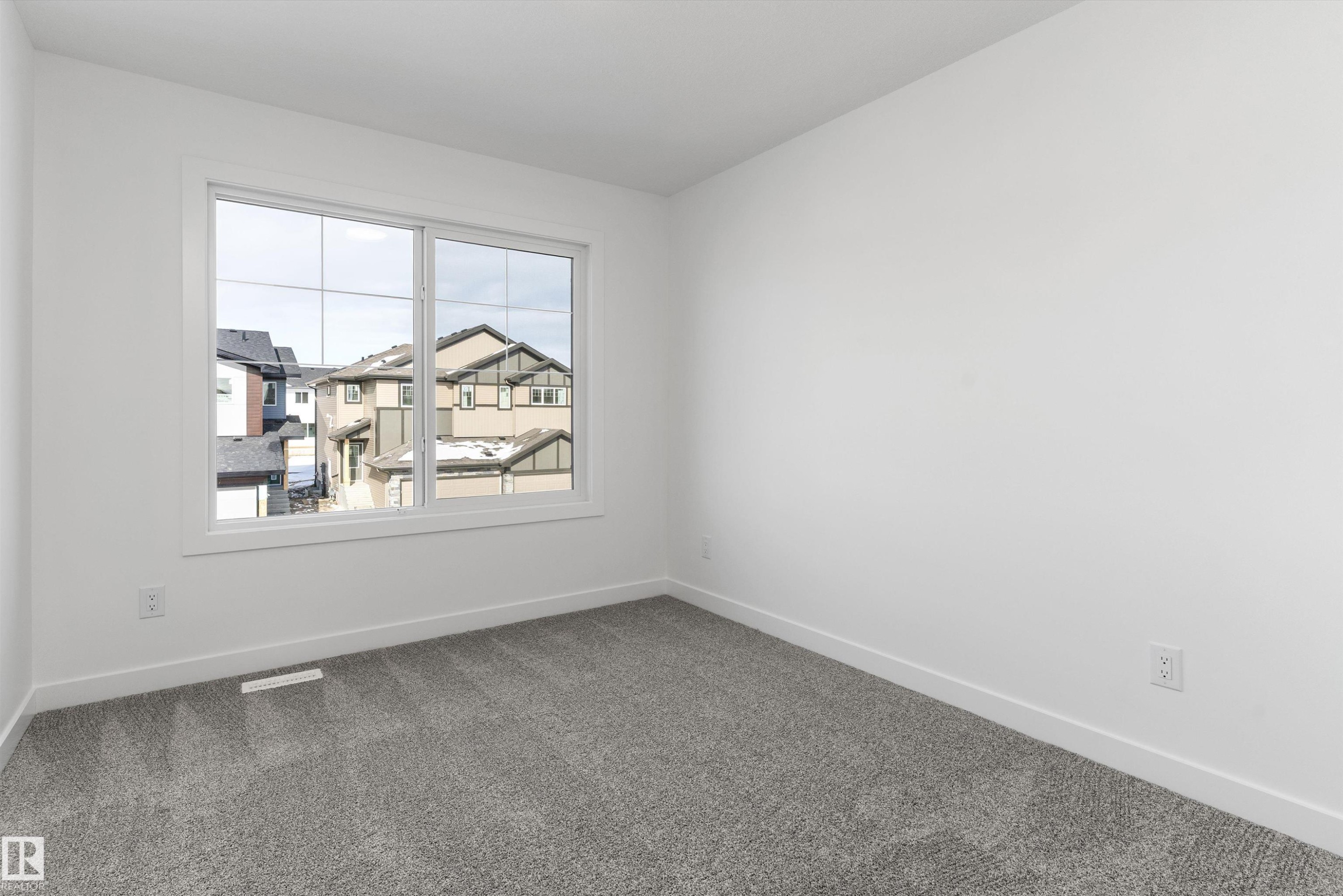 939 18 Avenue Nw, Edmonton, AB