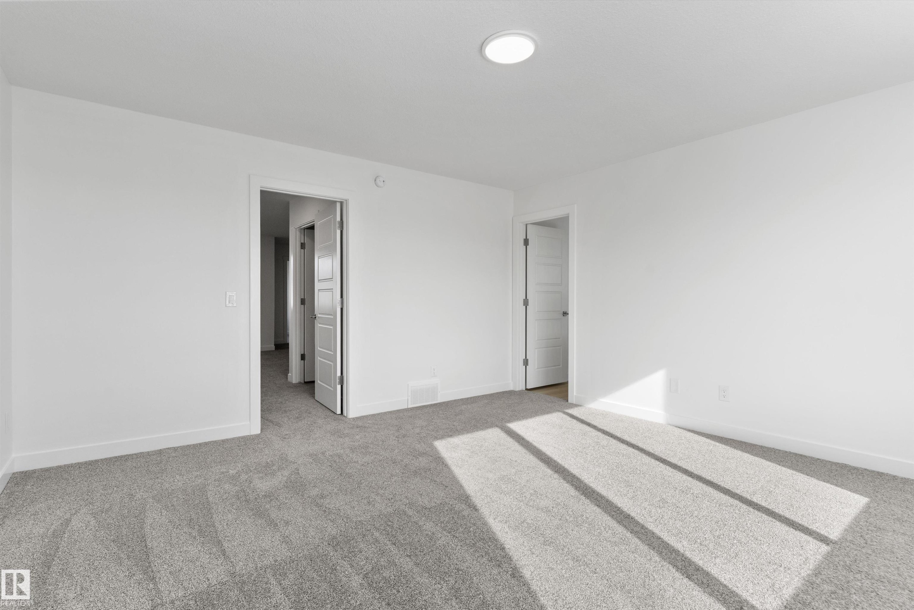 939 18 Avenue Nw, Edmonton, AB
