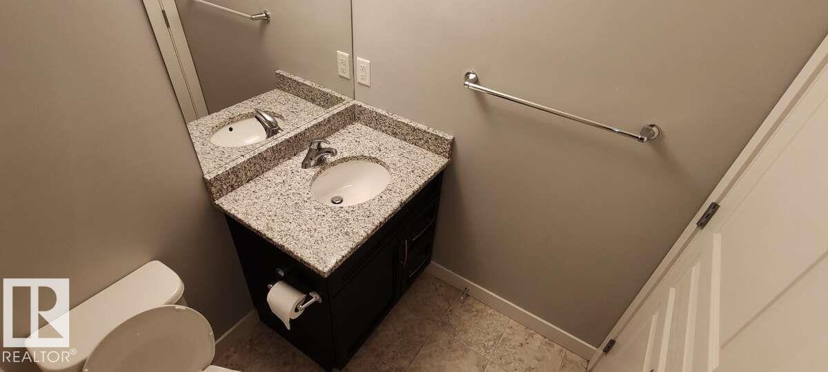 #302 3670 139 Av Nw, Edmonton, AB - Indoor Photo Showing Bathroom