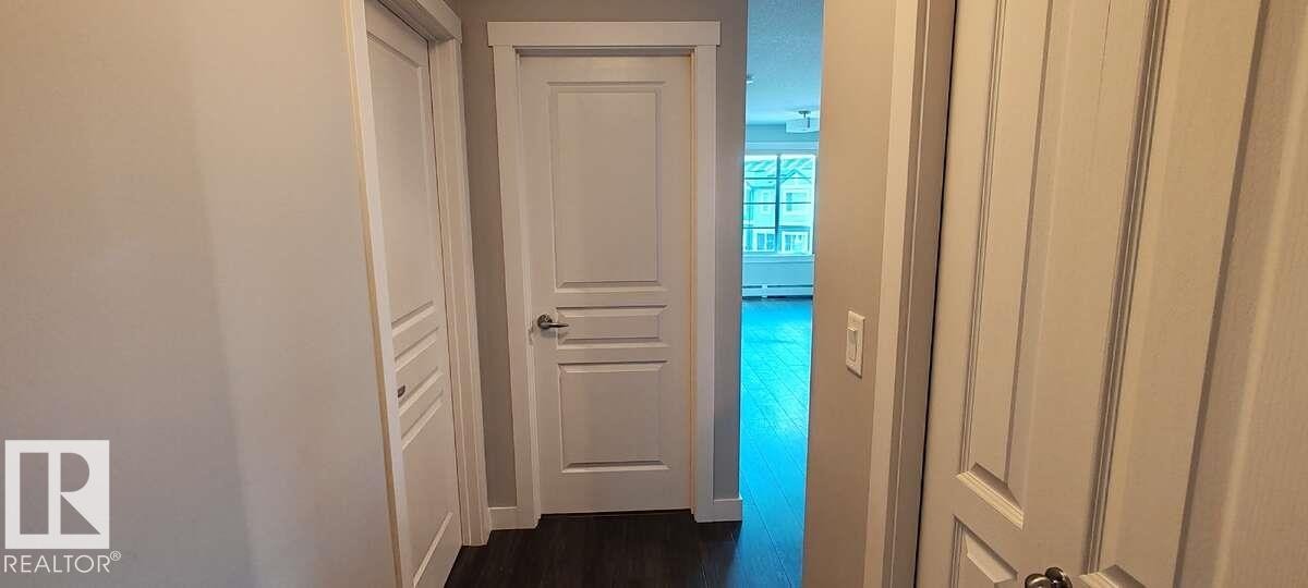 #302 3670 139 Av Nw, Edmonton, AB - Indoor Photo Showing Other Room