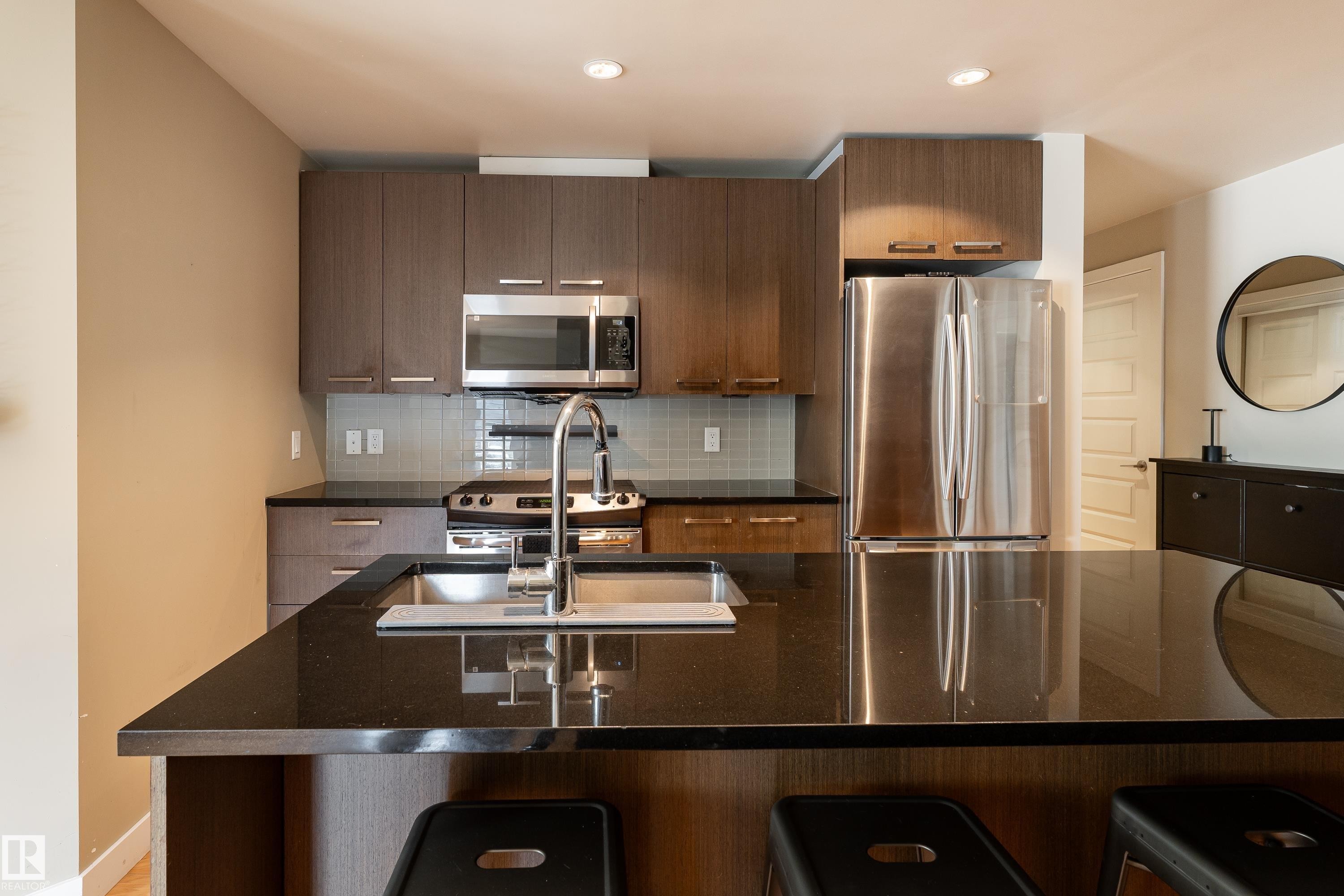 #204 9908 84 Av Nw, Edmonton, AB