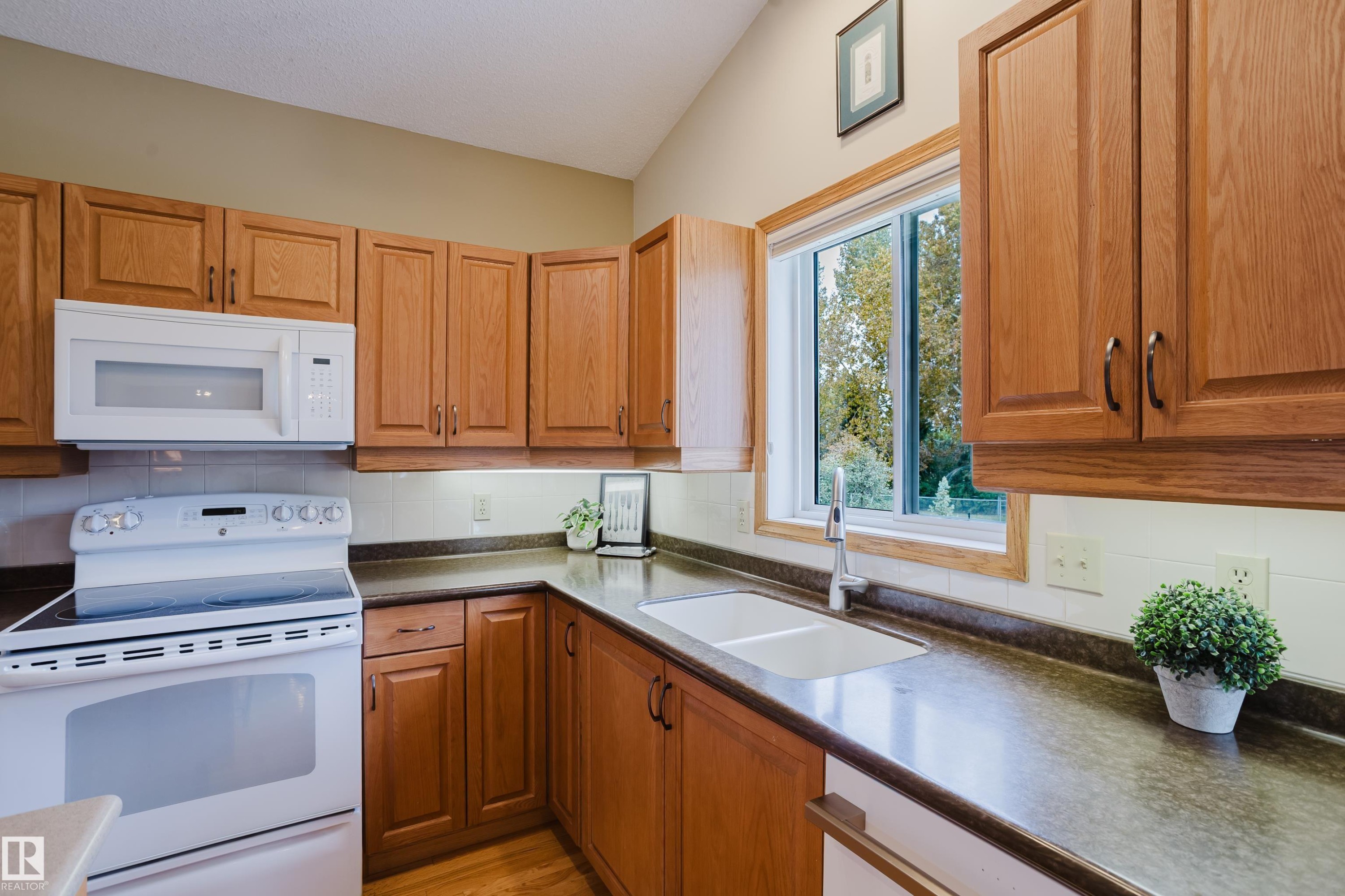 160 Phillips Row Nw, Edmonton, AB
