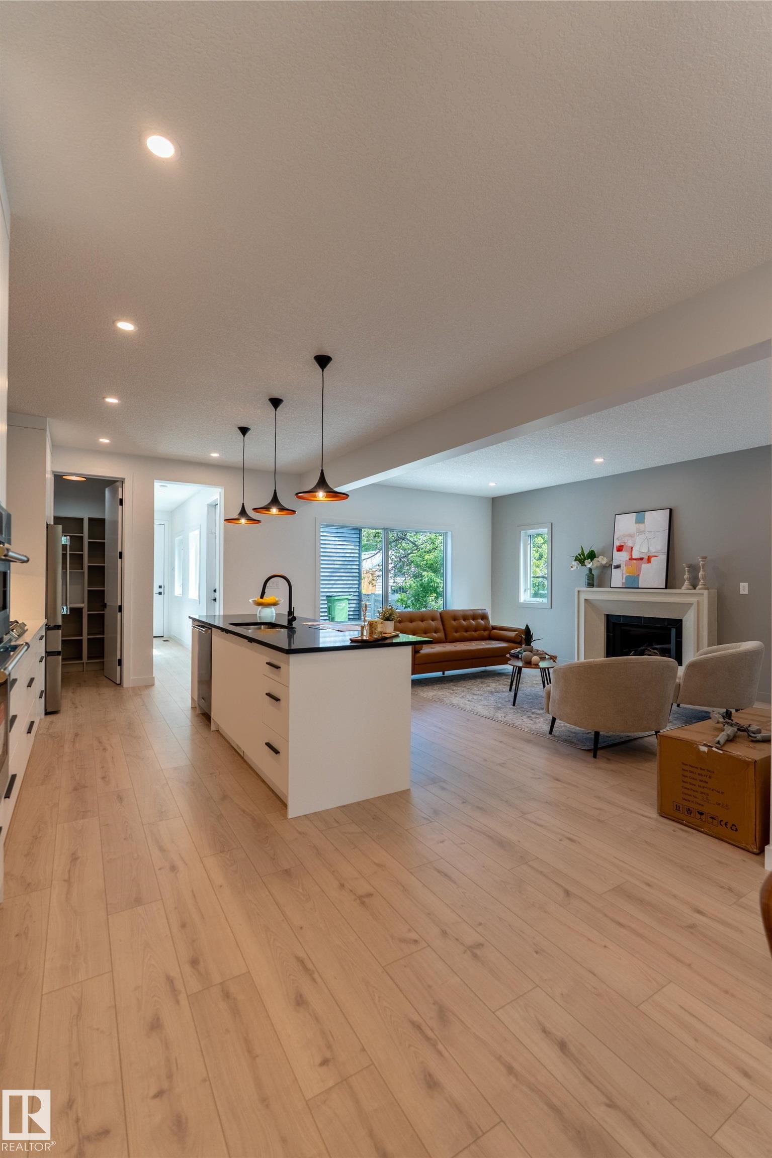 11121 51 Street Nw, Edmonton, AB