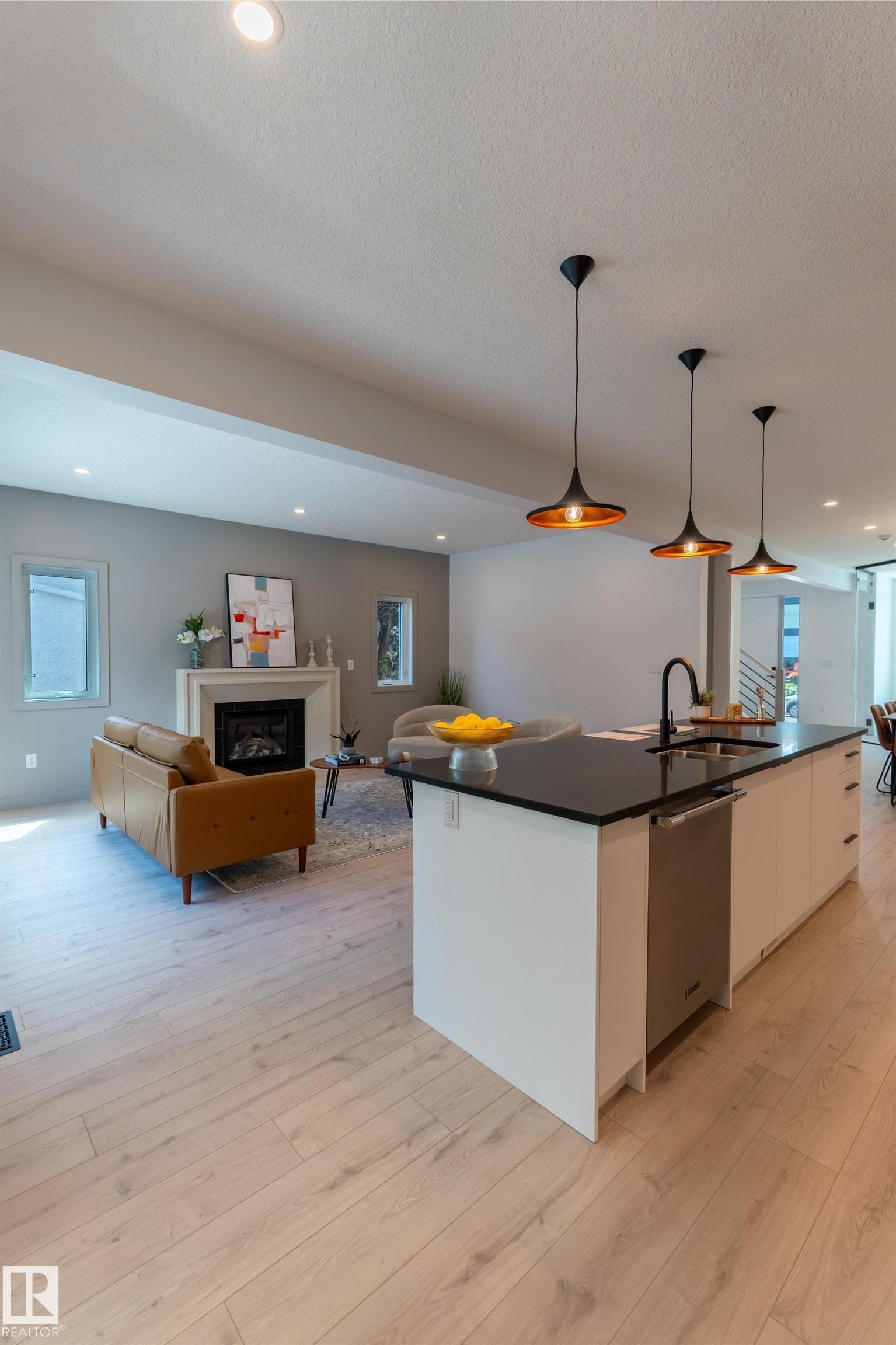11121 51 Street Nw, Edmonton, AB