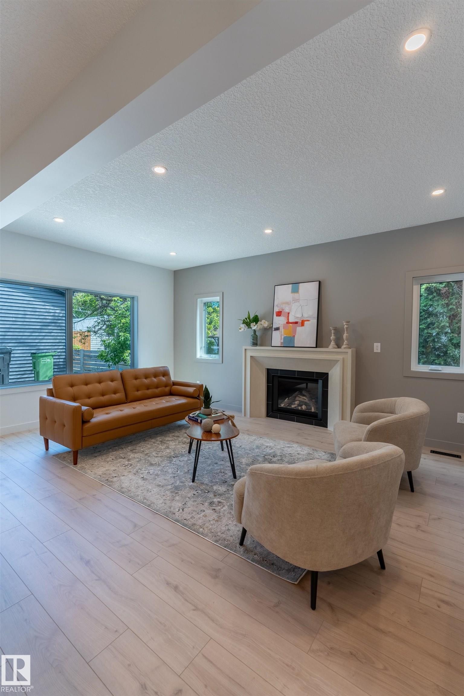 11121 51 Street Nw, Edmonton, AB