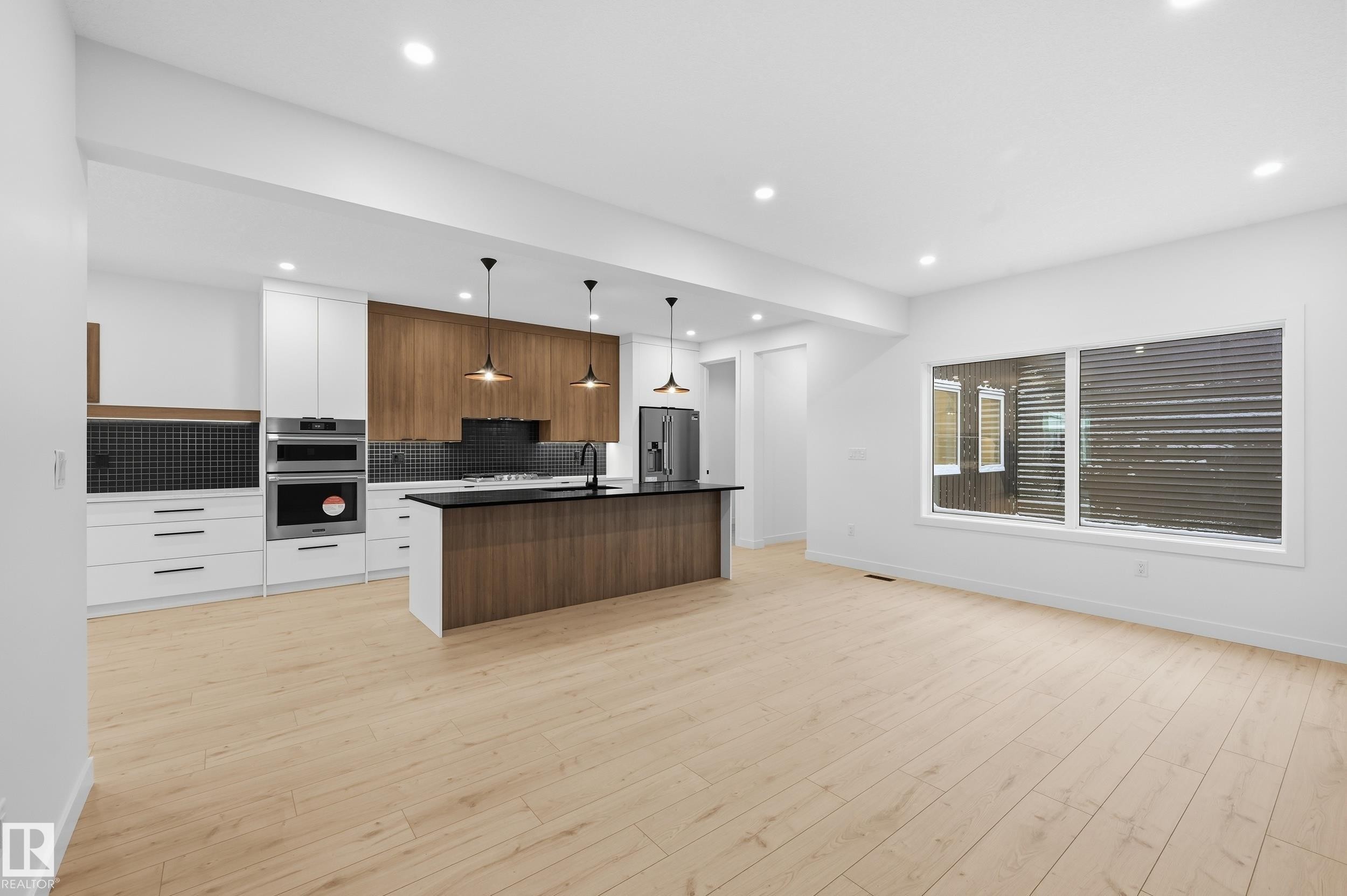 11121 51 Street Nw, Edmonton, AB