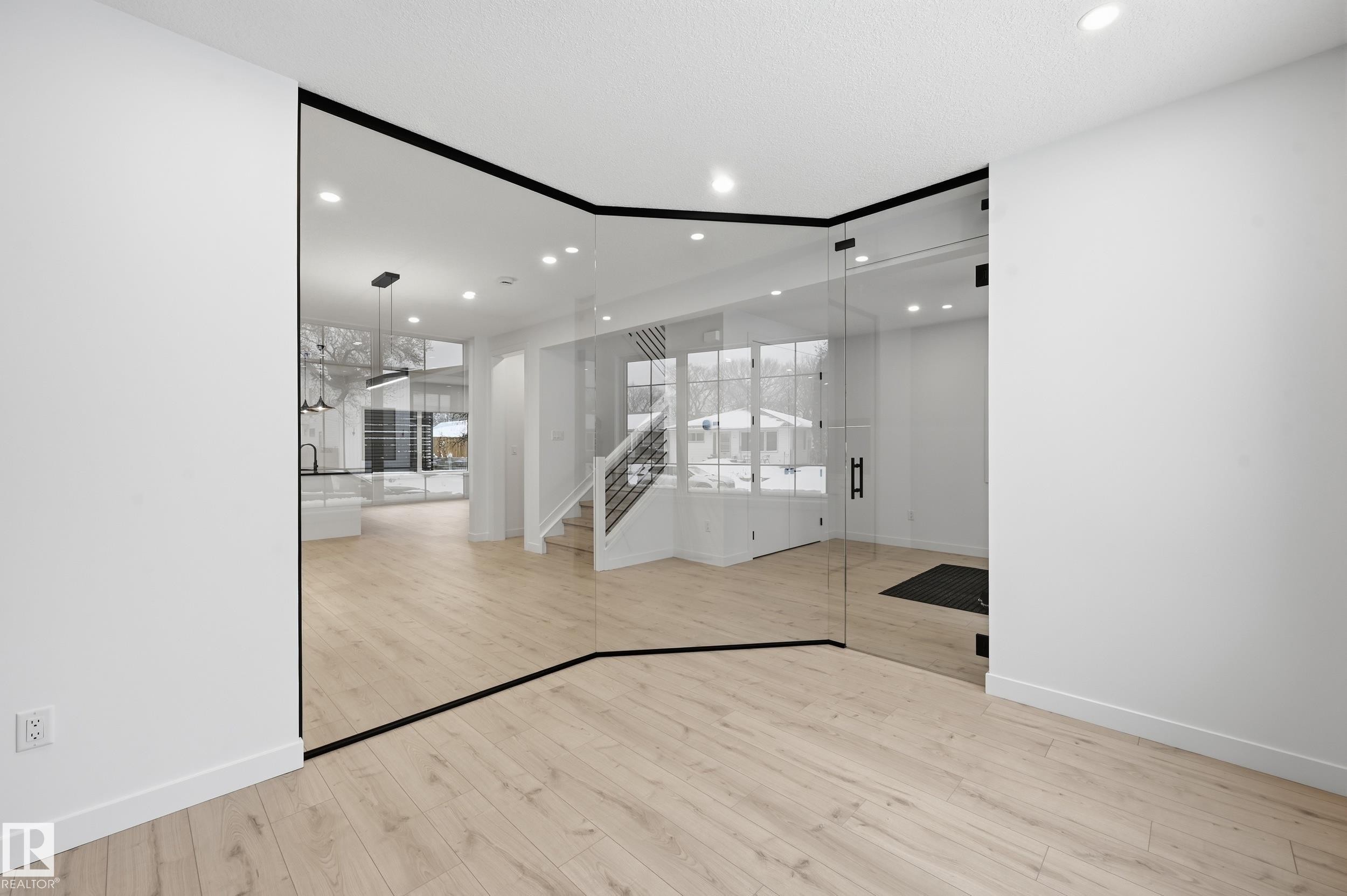 11121 51 Street Nw, Edmonton, AB