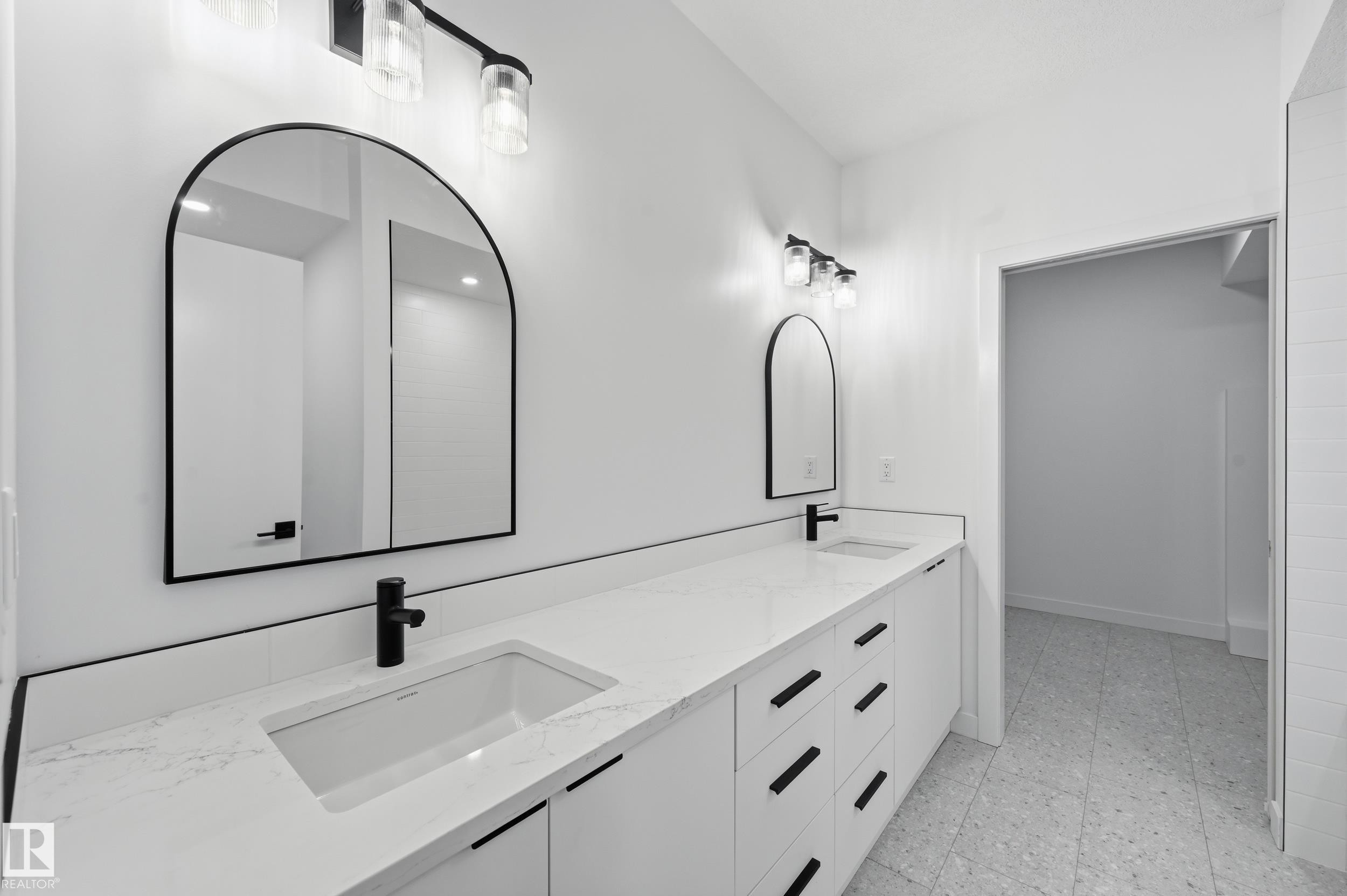 11121 51 Street Nw, Edmonton, AB
