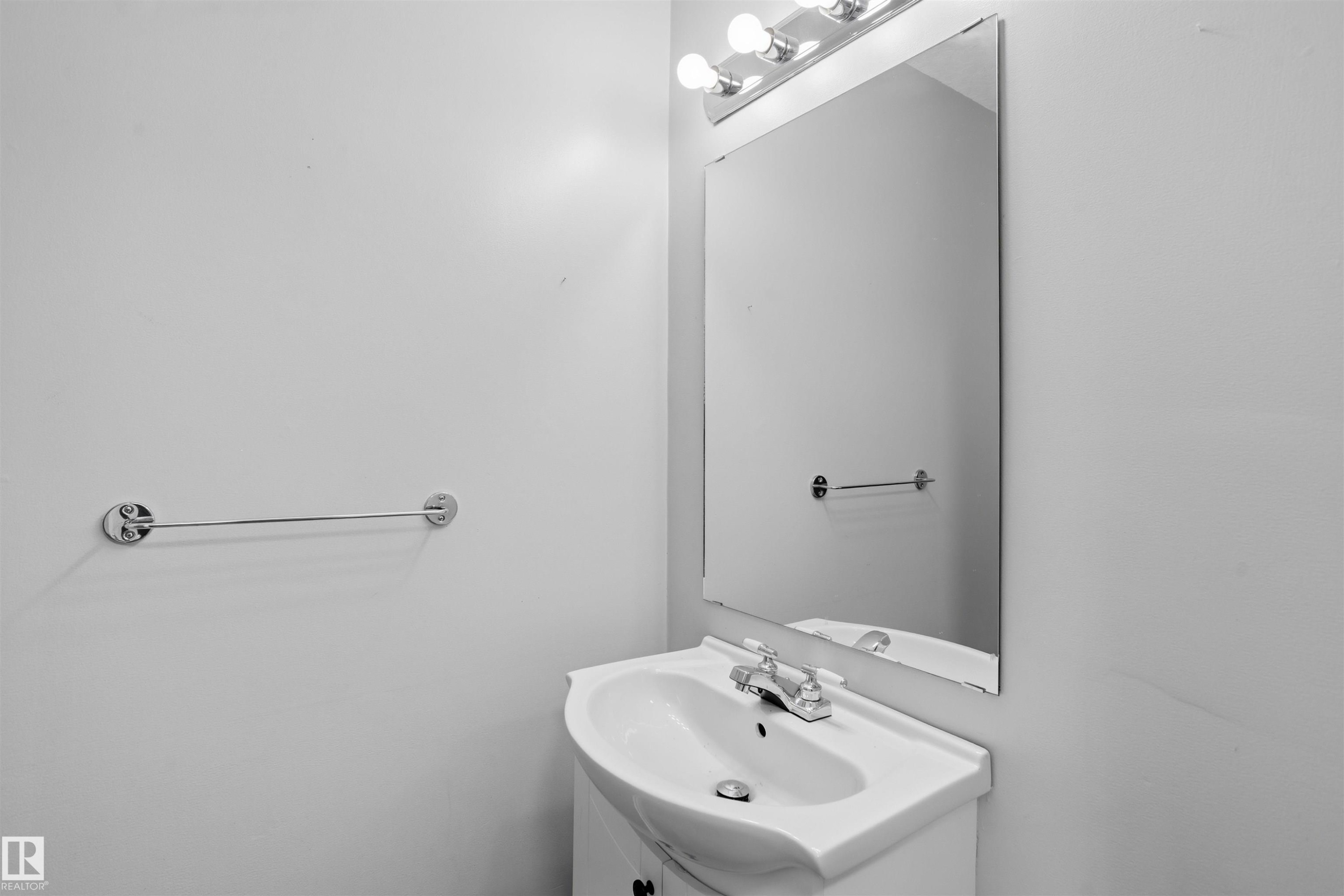 18124 93 Avenue Nw, Edmonton, AB