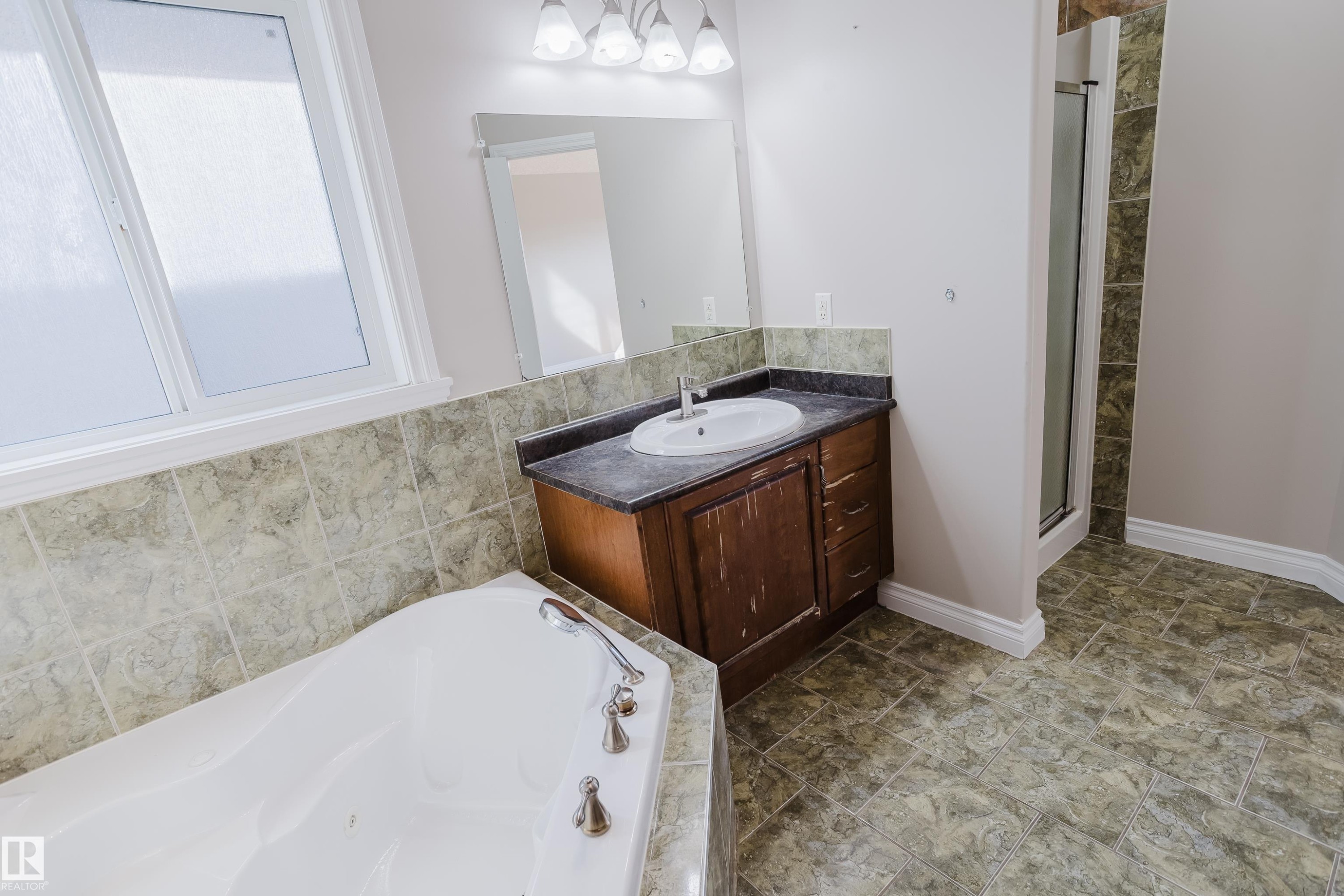 11616 174 Avenue Nw, Edmonton, AB