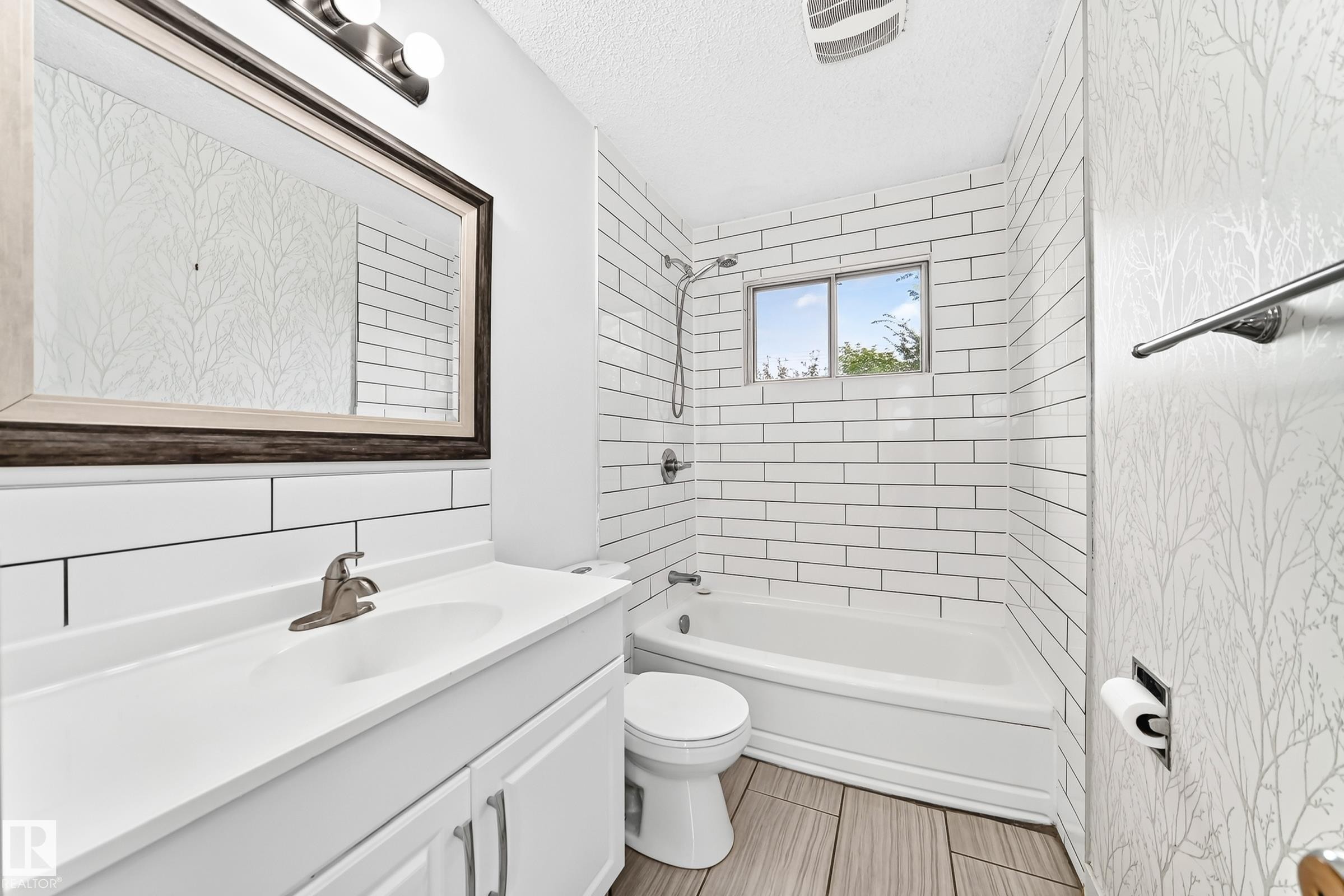 4711 105A Street Nw, Edmonton, AB