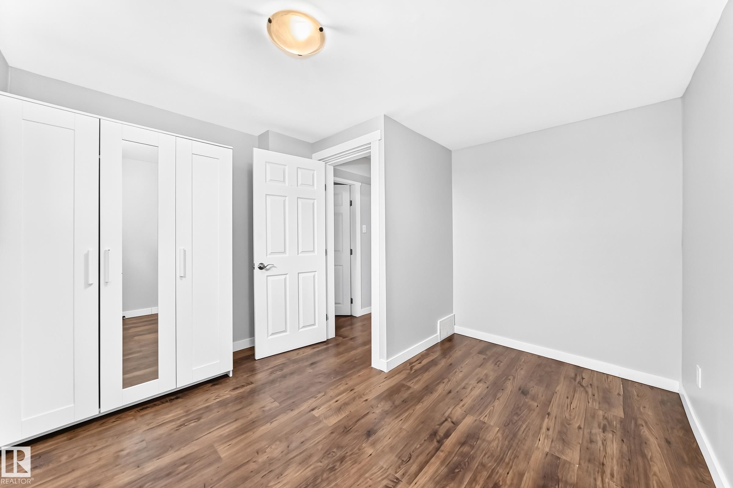 4711 105A Street Nw, Edmonton, AB