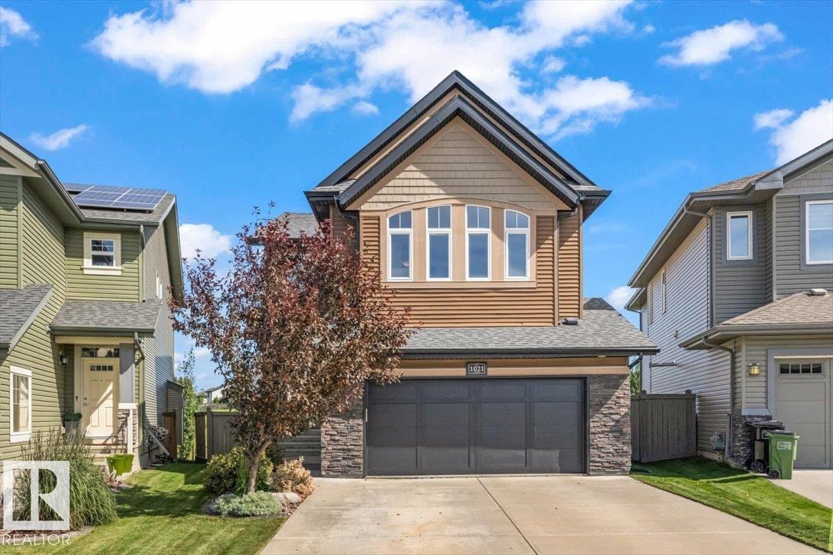 1021 Coopers Hawk Link Nw, Edmonton, AB