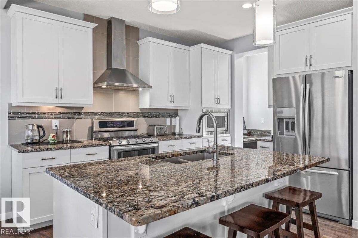 1021 Coopers Hawk Link Nw, Edmonton, AB