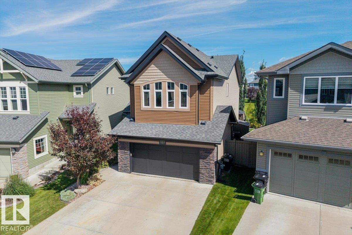 1021 Coopers Hawk Link Nw, Edmonton, AB