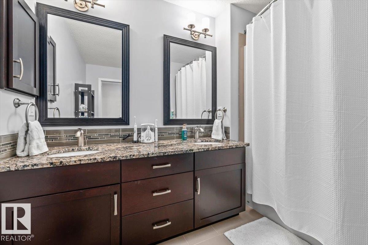 1021 Coopers Hawk Link Nw, Edmonton, AB
