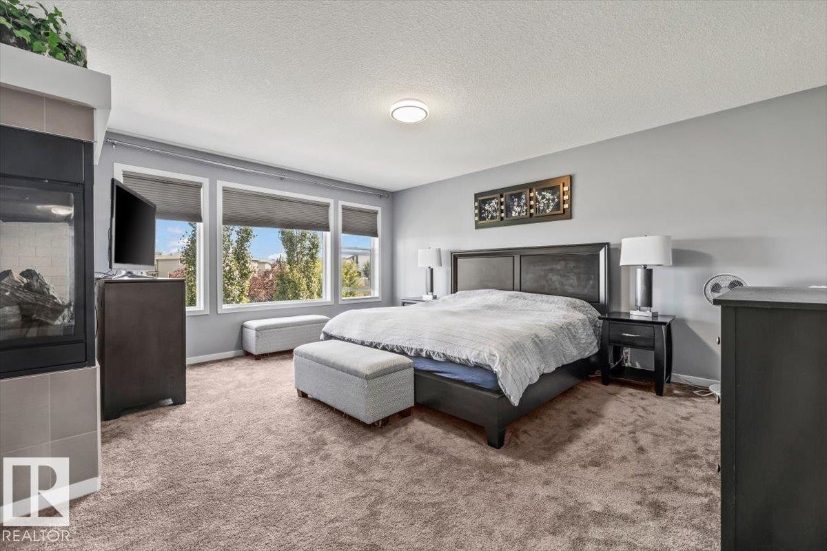 1021 Coopers Hawk Link Nw, Edmonton, AB