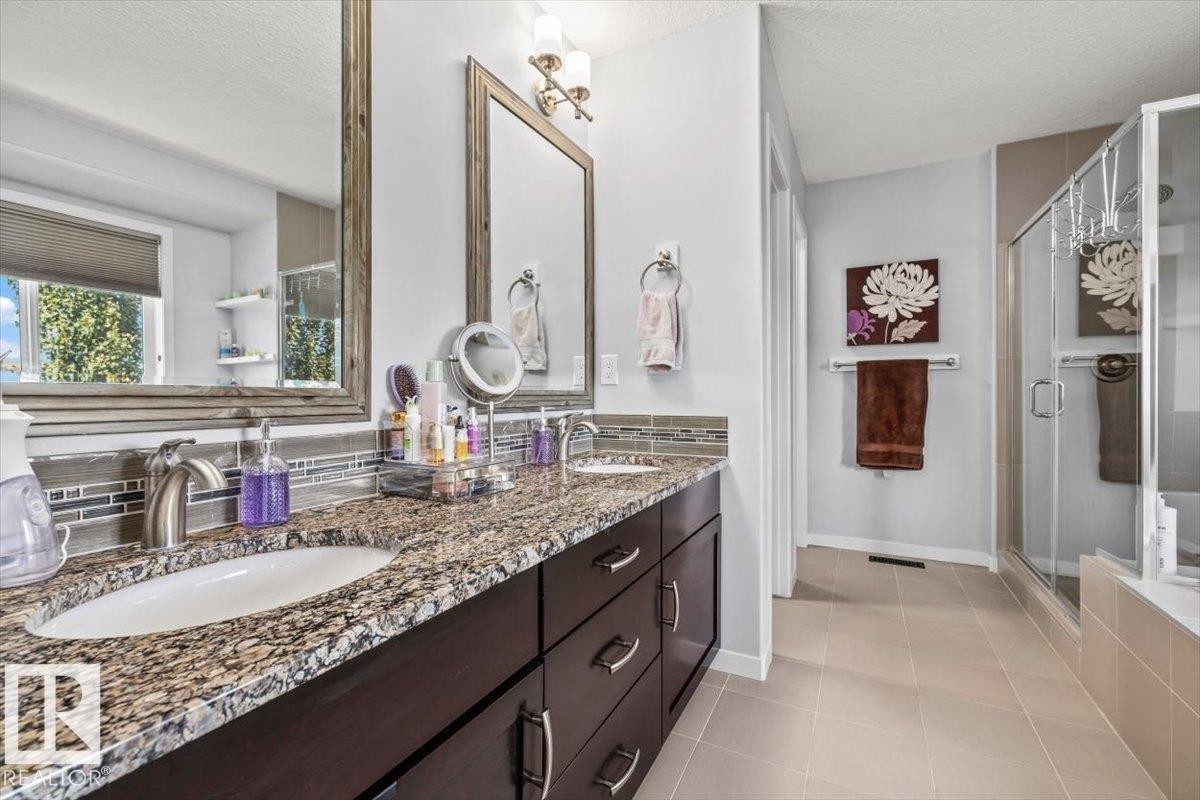 1021 Coopers Hawk Link Nw, Edmonton, AB