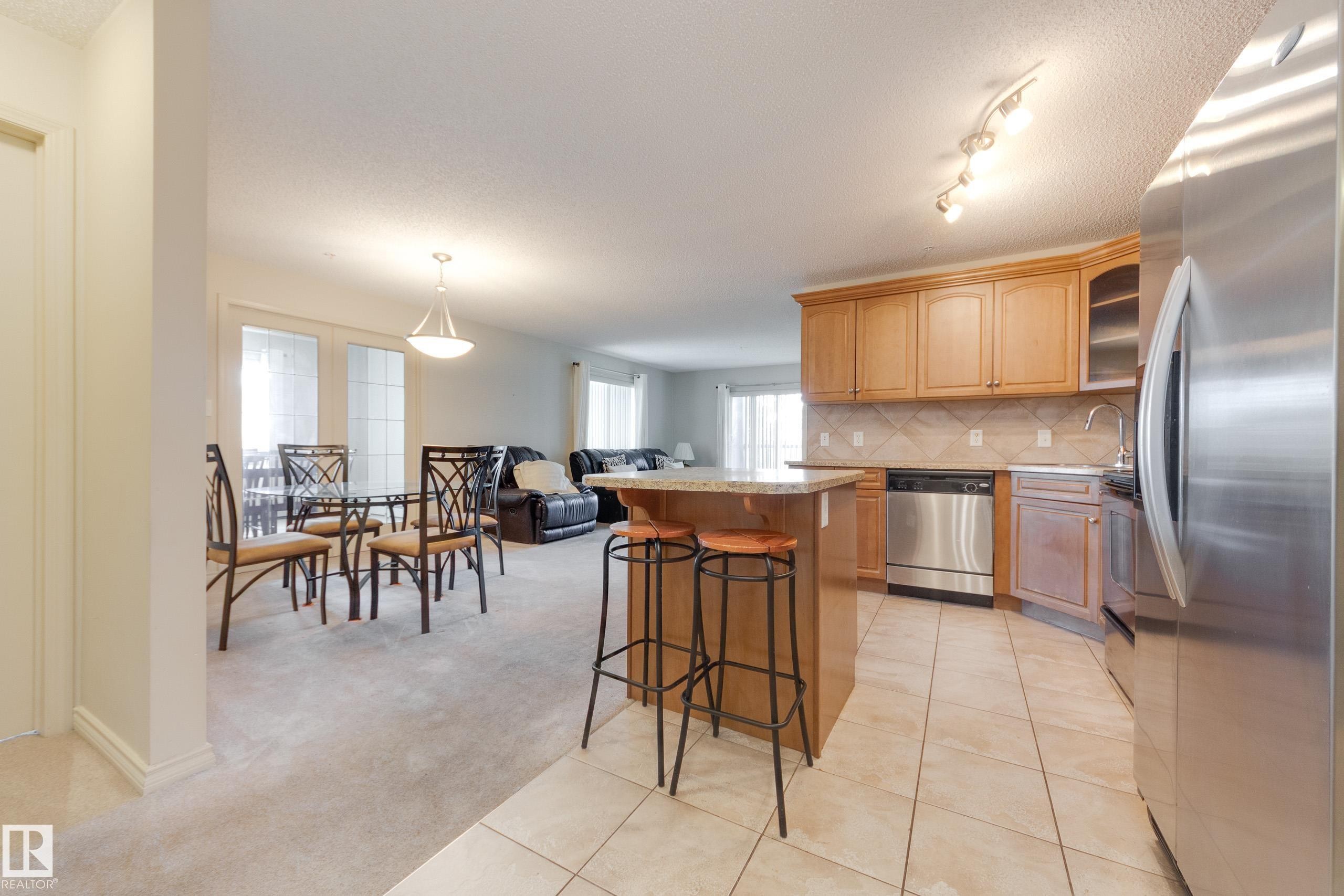 #225 2436 Guardian Rd Nw, Edmonton, AB
