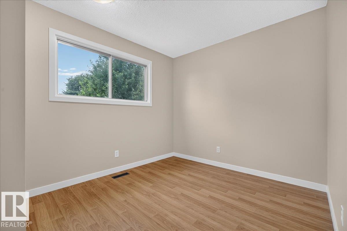 6703 32 Avenue Nw, Edmonton, AB