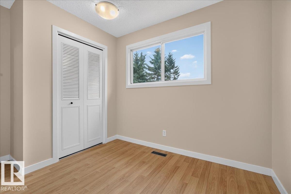 6703 32 Avenue Nw, Edmonton, AB