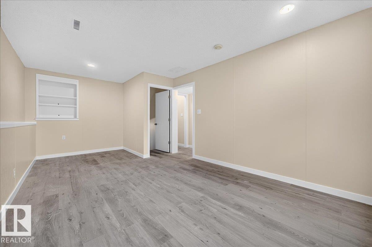 6703 32 Avenue Nw, Edmonton, AB