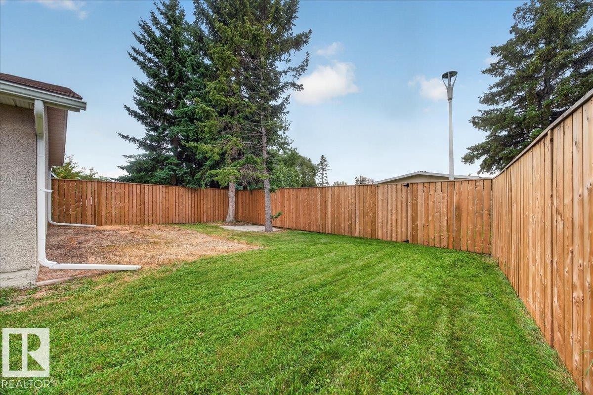 6703 32 Avenue Nw, Edmonton, AB